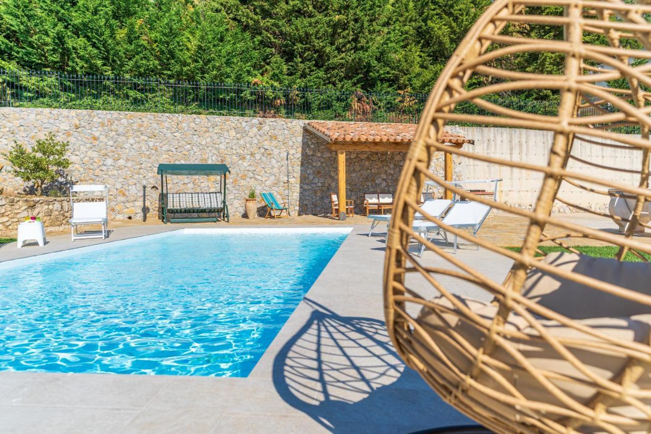 Villa Romitello Con Piscina Total Relax Борджетто Экстерьер фото