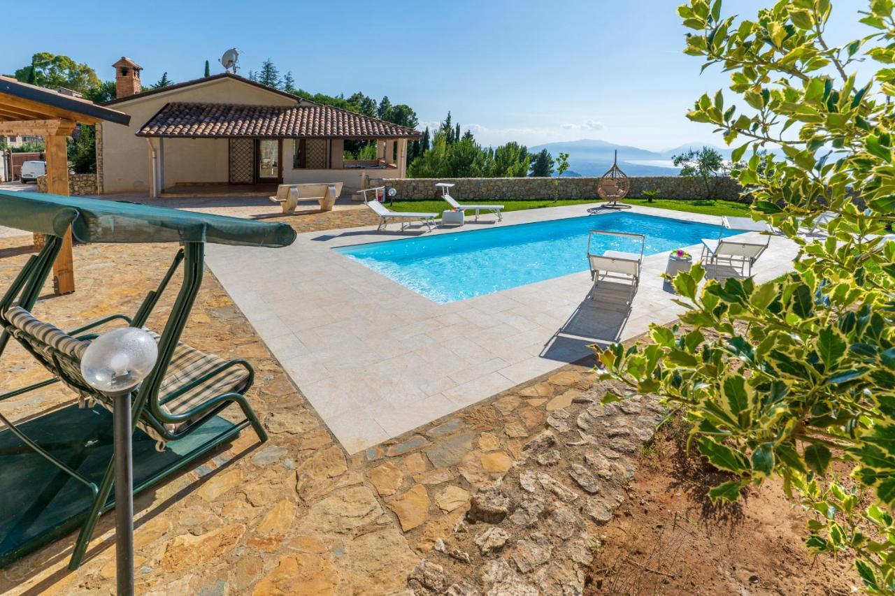 Villa Romitello Con Piscina Total Relax Борджетто Экстерьер фото